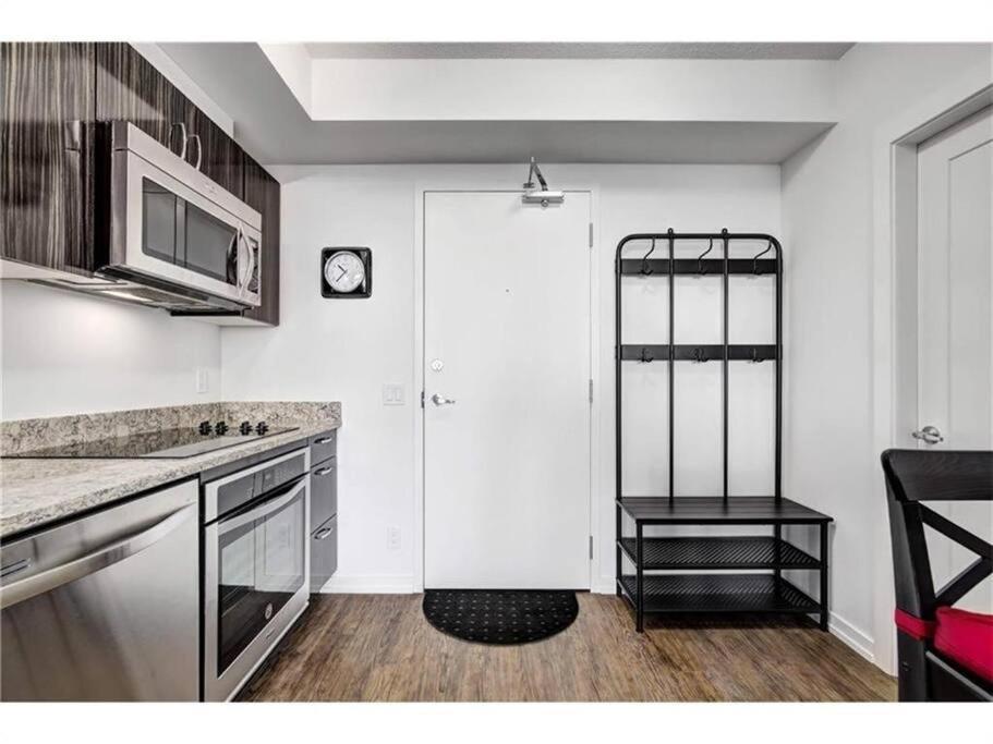 Apartment 3 Beds; 2 Baths, Downtown Center; Ac; Pet Friendly *