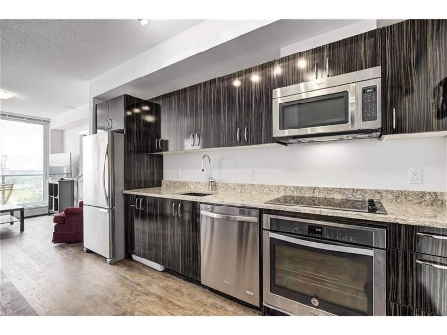 3 Beds; 2 Baths, Downtown Center; Ac; Pet Friendly